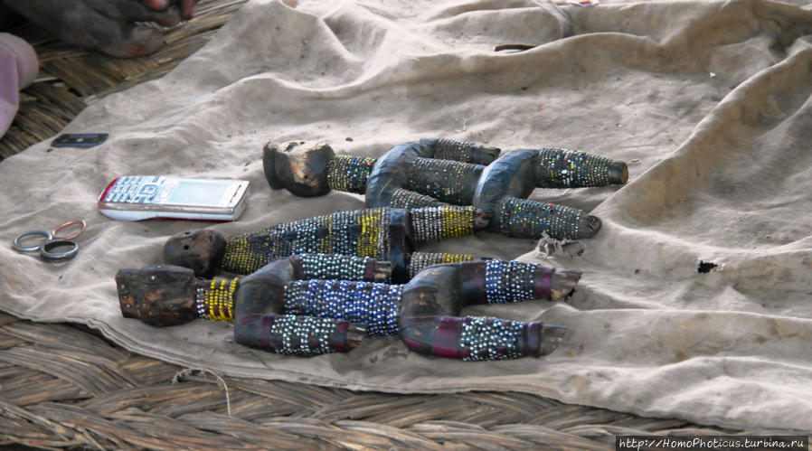 Суровые африканские игрушки Поли, Камерун