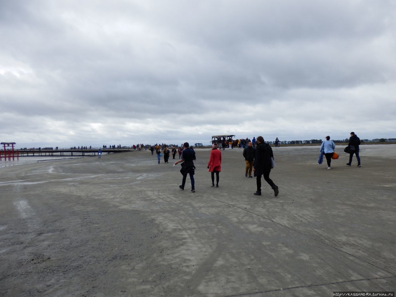 День рождения Мон-Сен-Мишель Мон-Сен-Мишель, Франция День рождения Мон-Сен-Мишель Мон-Сен-Мишель, Франция