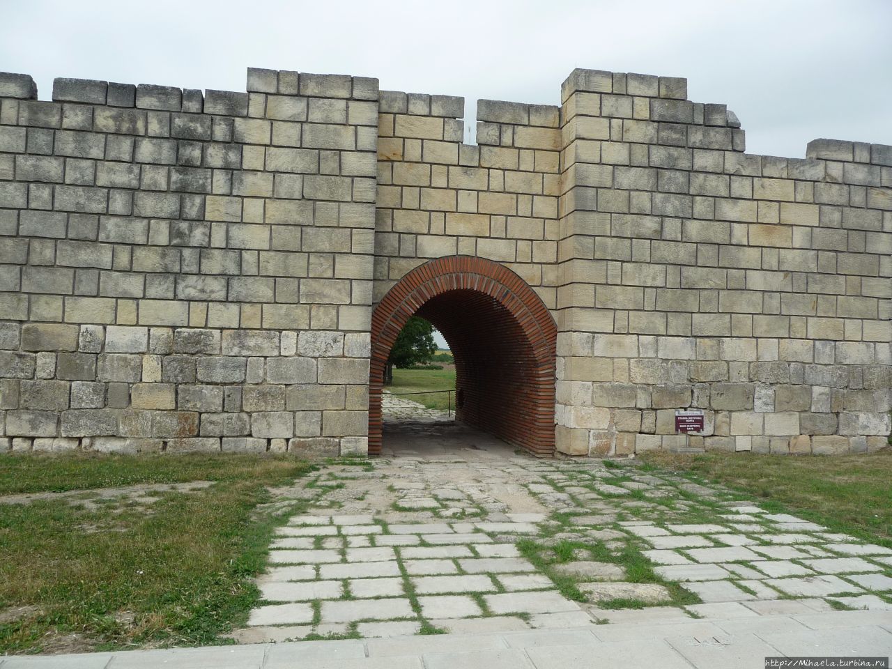 Восточные ворота Плиска, Болгария