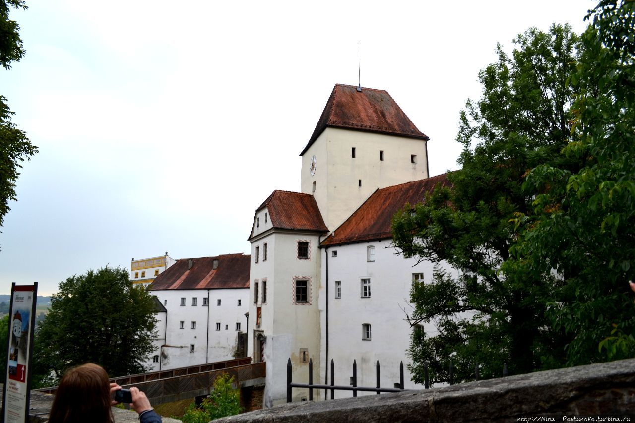 Крепость Оберхаус в городе трёх рек