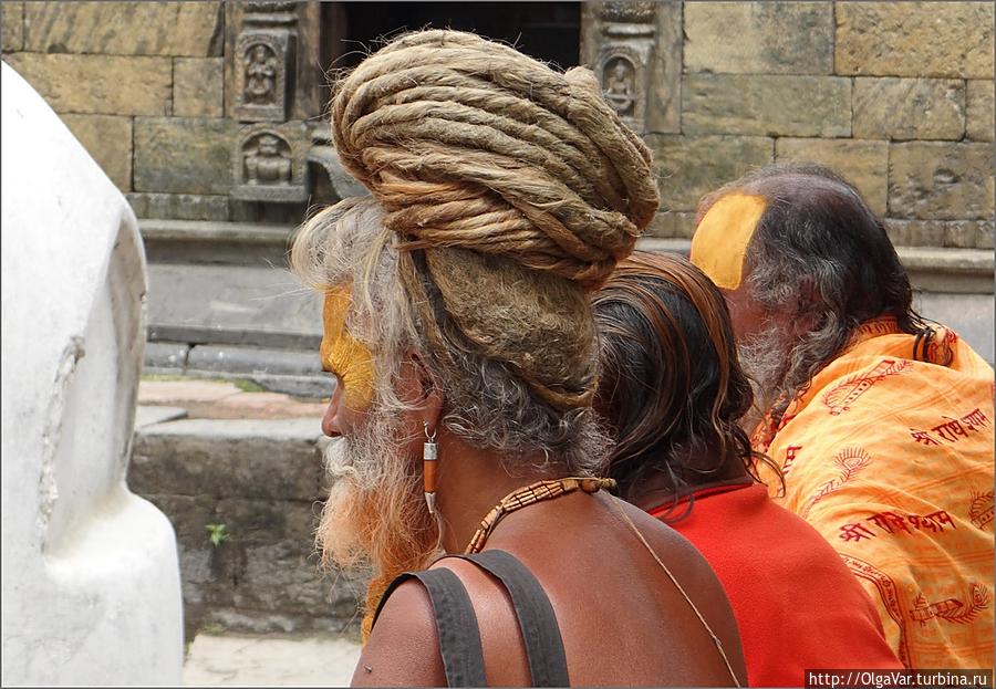 Экстравагантная прическа садху Катманду, Непал