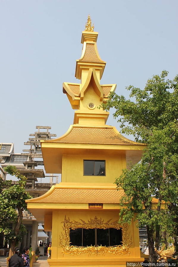 Чианграй, 5-й день, Ват  Ронг Кун (Wat Rong Koon) Чианграй, Таиланд