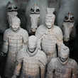 Терракотовые статуи были захоронены вместе с первым императором династии Цинь — Цинь Шихуанди (объединил Китай и соединил все звенья Великой стены) в 210—209 гг. до н. э.