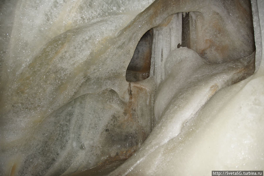 Внутри пещеры вот такая красота Зальцбург, Австрия