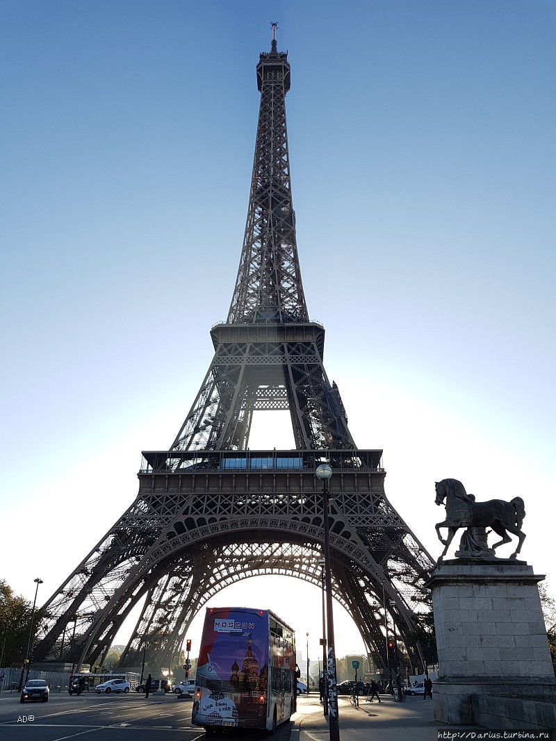 вид с эйфелевой башни фильм 2005. париж рядом с башней. эйфелева башня в реальном времени. париж в феврале. панорама эйфелева башня франция.