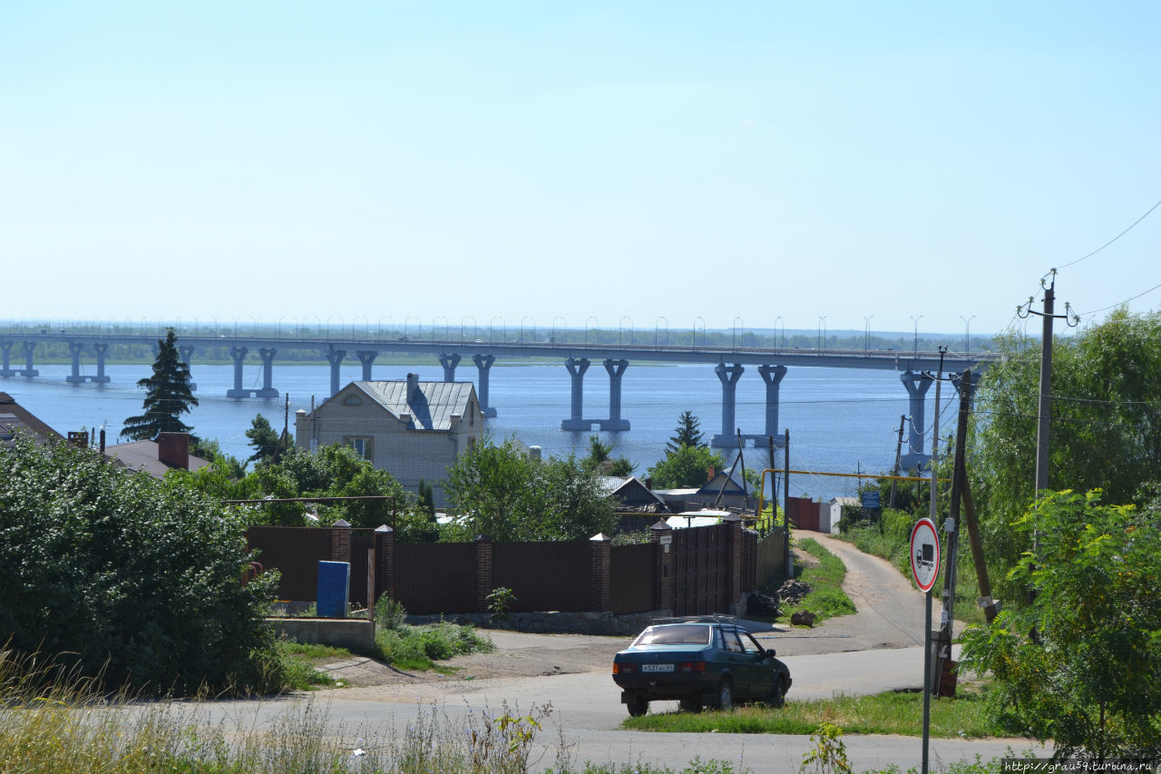 Вид на мост от храма Пристанное, Россия
