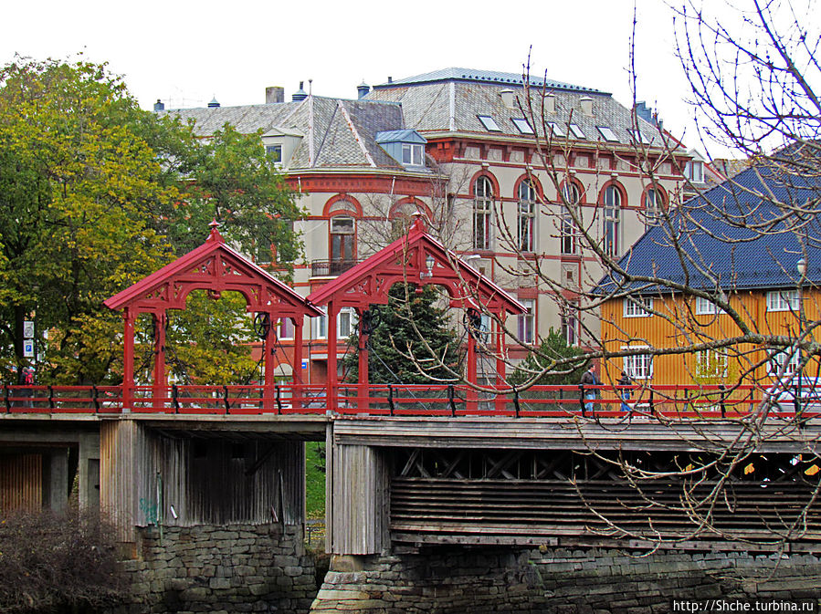 Старый деревянный мост Тронхейм, Норвегия