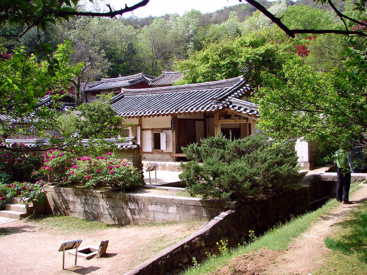 Конфуцианская академия Досан-совон / Dosan-seowon confucian academy
