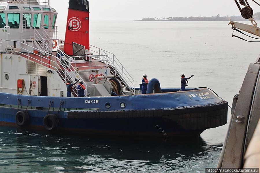 Барк Седов. Как встречают корабли... Дакар, Сенегал