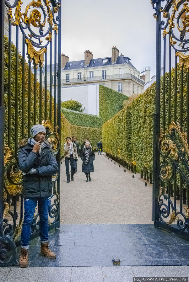 Елисейские поля в Париже. Париж, Франция