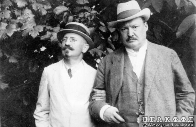 A. Спендиаров (слева) и А. К. Глазунов (Из Интернета) Ялта, Россия