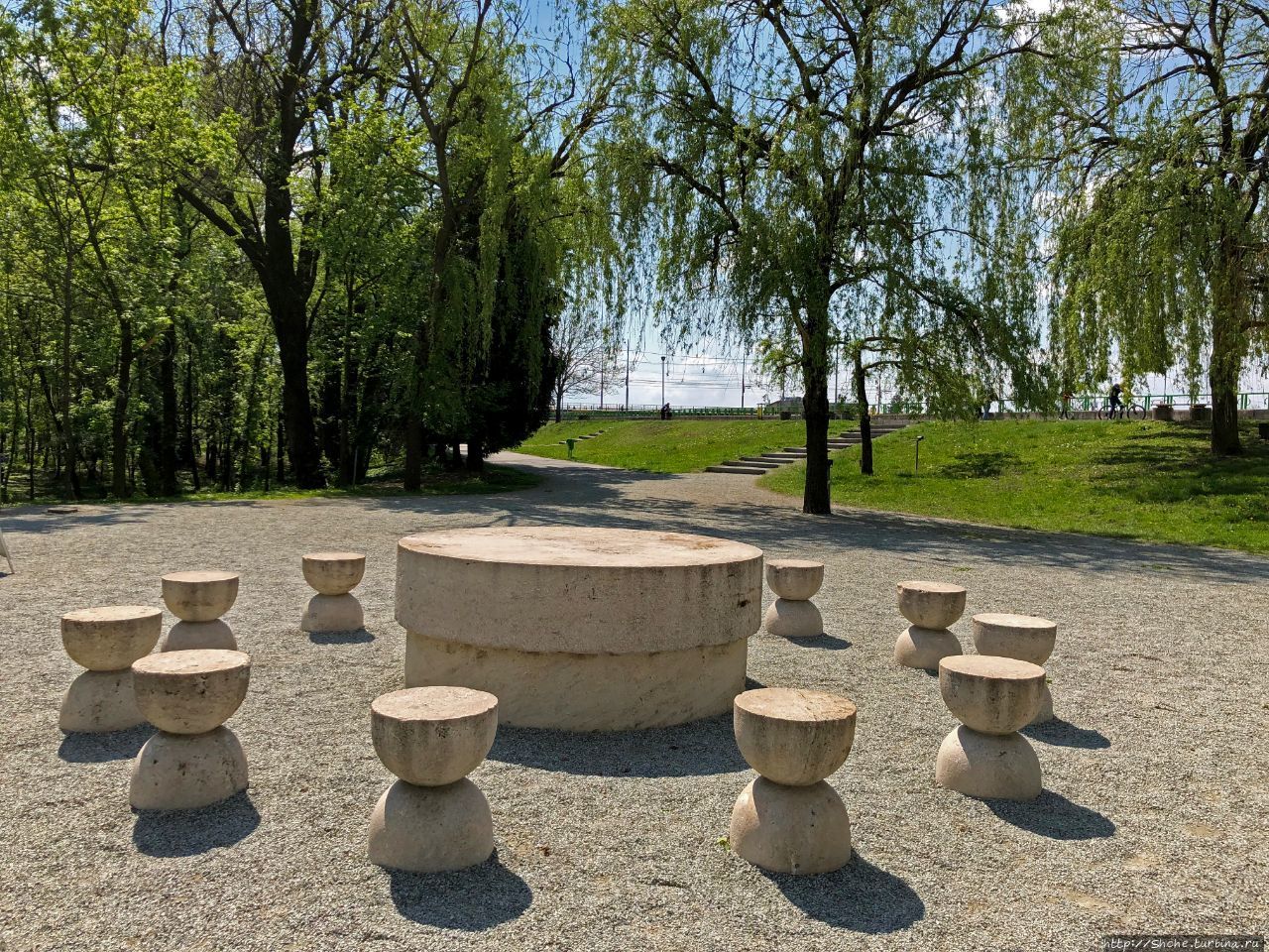 Парк Константина Брынкуши Тыргу-Жиу, Румыния