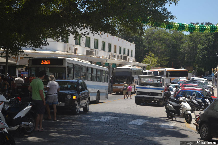 Автобусы между двумя автовокзалами Родос, остров Родос, Греция