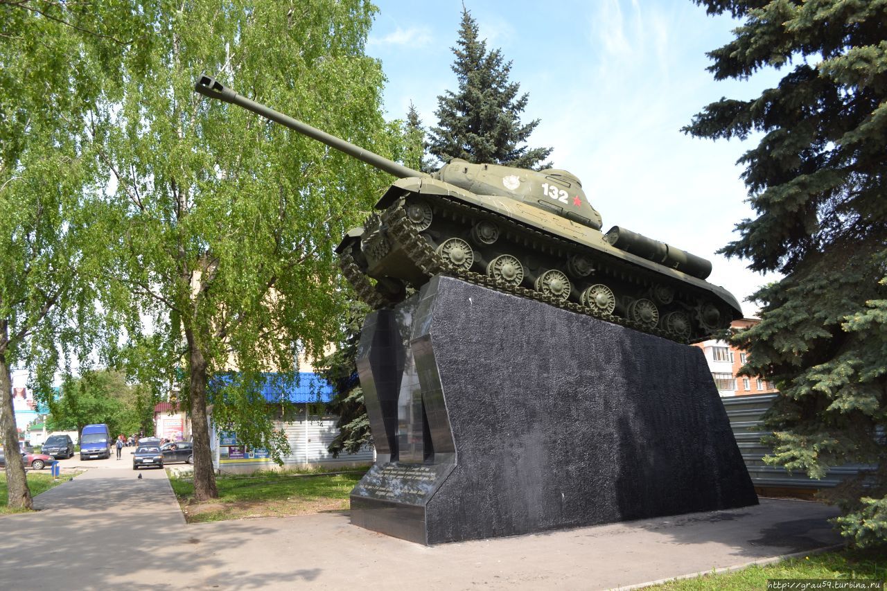 Памятник-танк «ИС-2» / Monument-tank 
