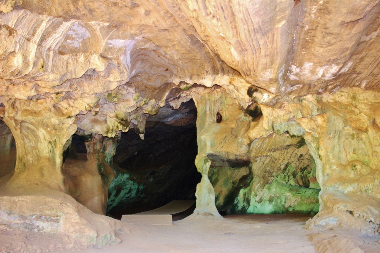 Пещера Лимоэйру Кастелу, Бразилия