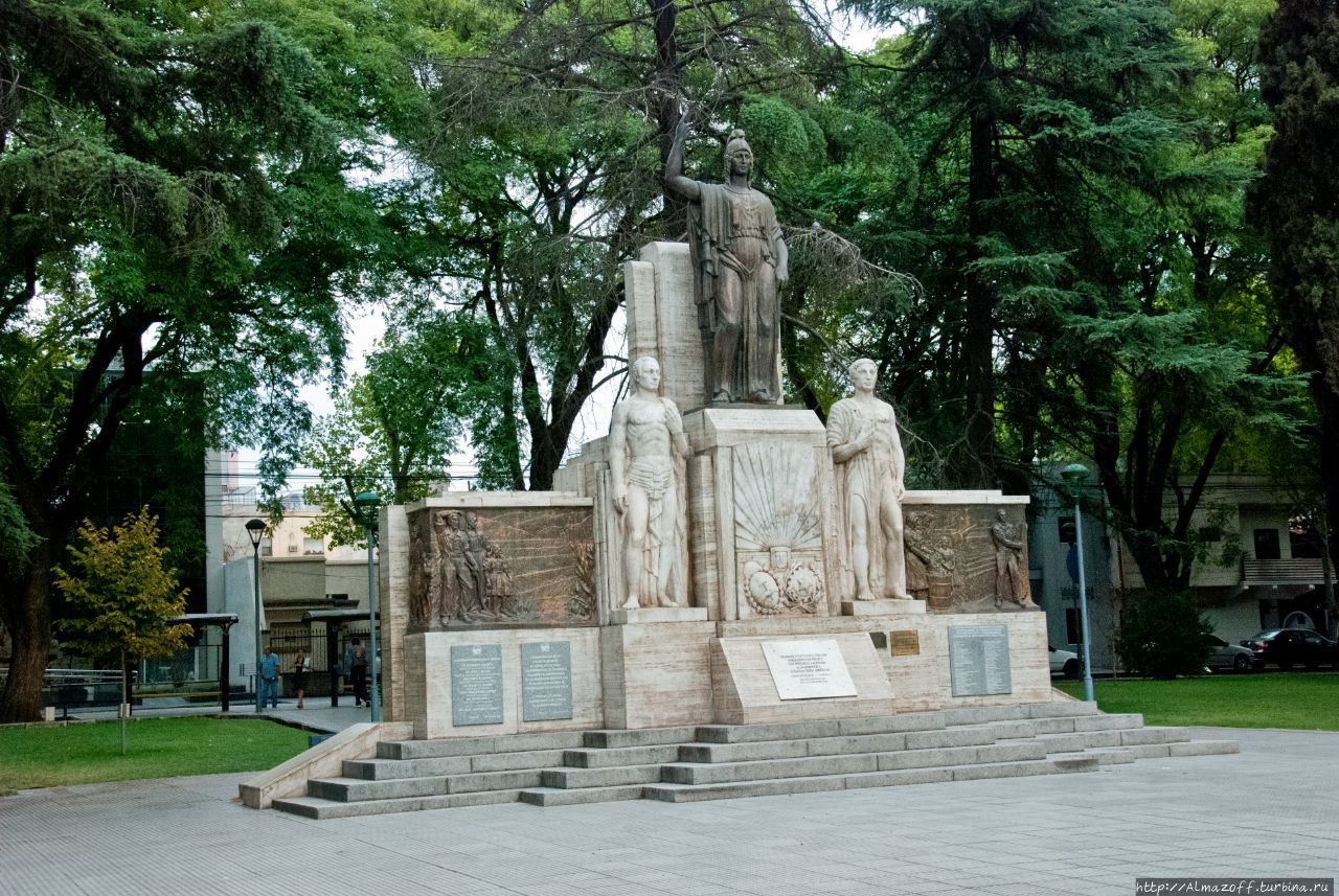 На склонах самой высокой горы обеих Америк Аконкагуа Провинциальный Парк, Аргентина