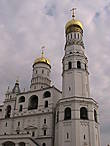 Кремль. Колокольня Ивана Великого, построенная в 1505г.
в память об умершем в тот год Иване III.