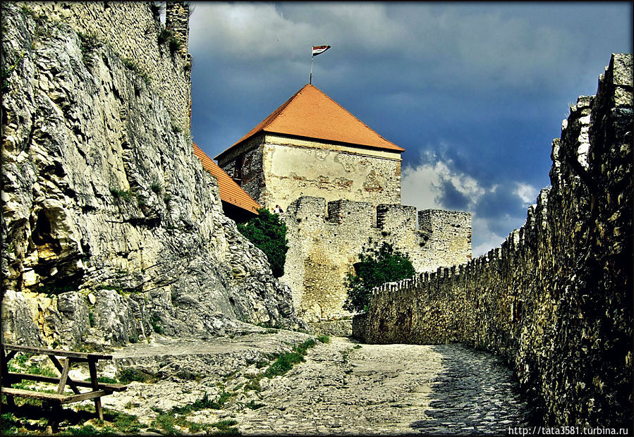 Вход в крепость Шюмег, Венгрия