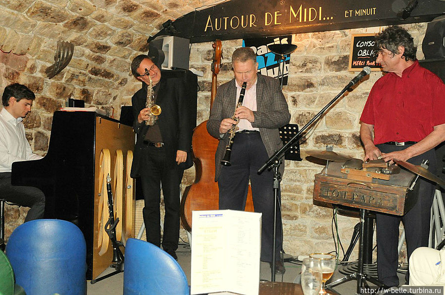 Джаз-клуб  Autour de midi Париж, Франция