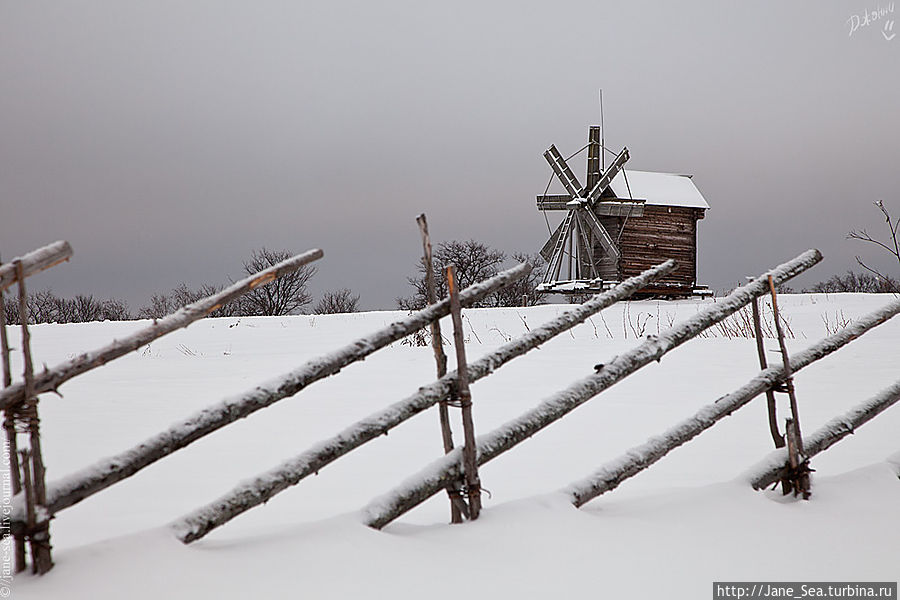 Мельница ветряная из д. Волкостров
