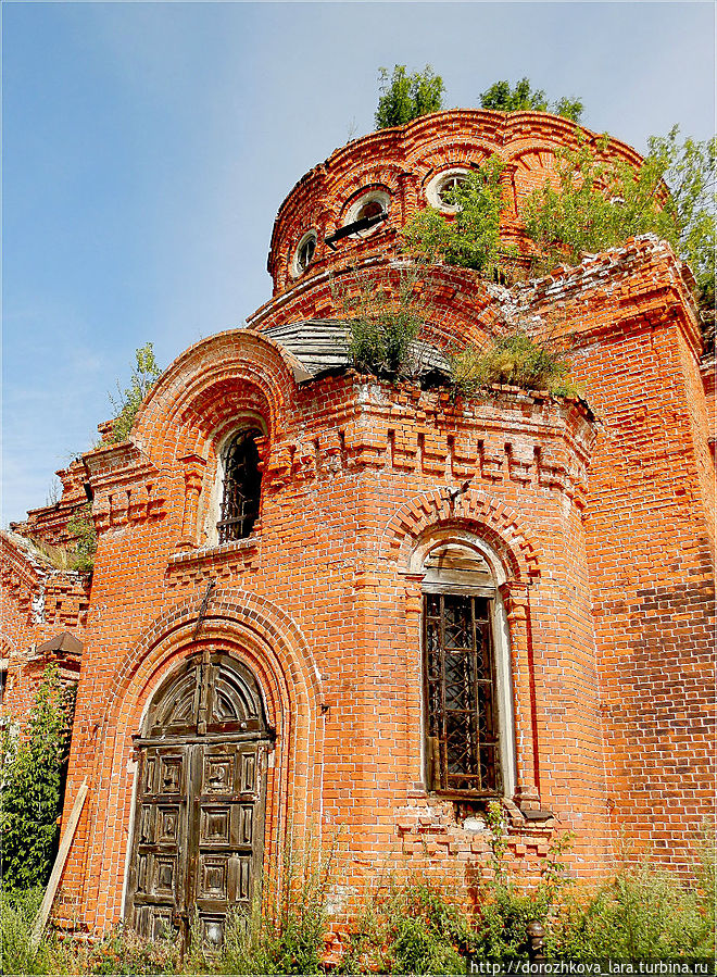 Успенский Собор, построен в 1898 году
