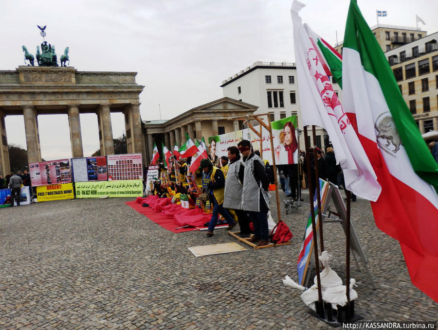 День святых у Бранденбургских ворот Берлин, Германия