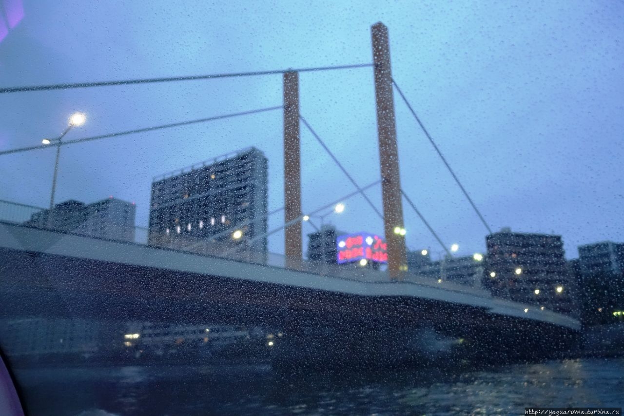 Тринадцать мостов и искусство реки Сумидагавы. Токио, Япония
