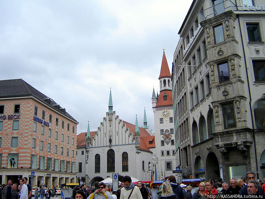 Современный вид старинного здания Мюнхен, Германия