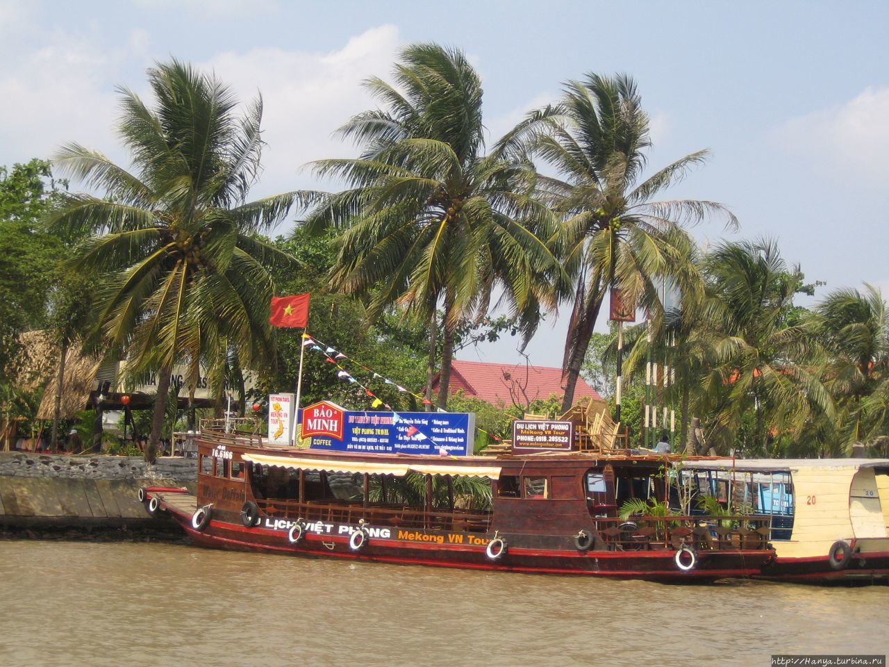 Дельта реки Меконг. Кораб