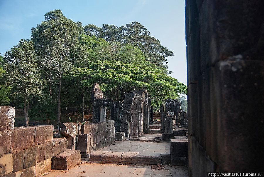 Второй день в Ангкоре — Ангкор Ват и Байон Ангкор (столица государства кхмеров), Камбоджа