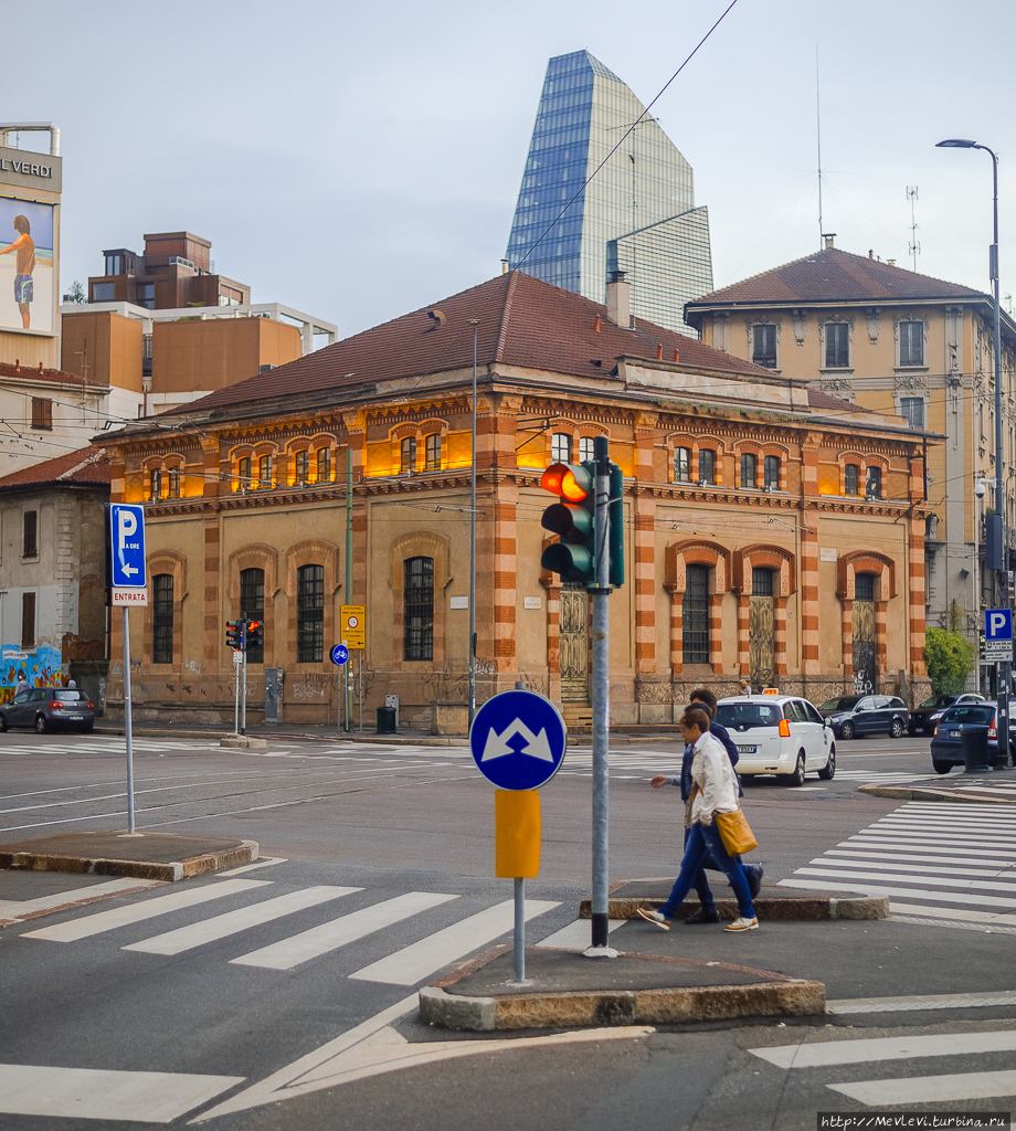 Вечерний Милан. Мегаполис Милан, Италия