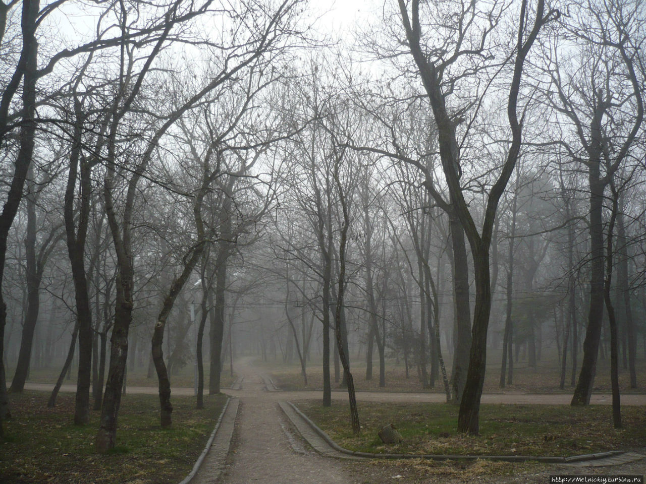 Весенняя прогулка по Нижнему парку Ессентуки, Россия