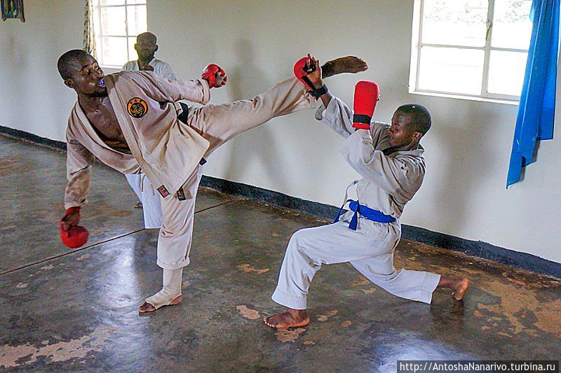 Сибирский сэнсэй Кигали, Руанда
