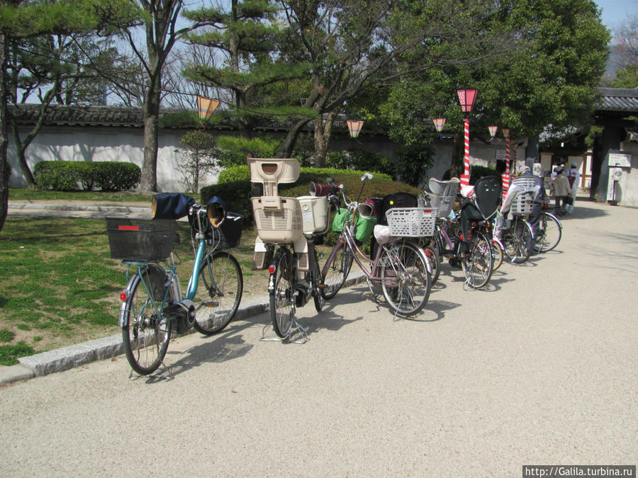 Велосипедная стоянка. Япония