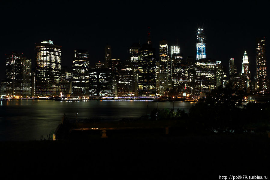 Манхэттен. Ночной вид на даун-таун из Бруклина. Нью-Йорк, CША