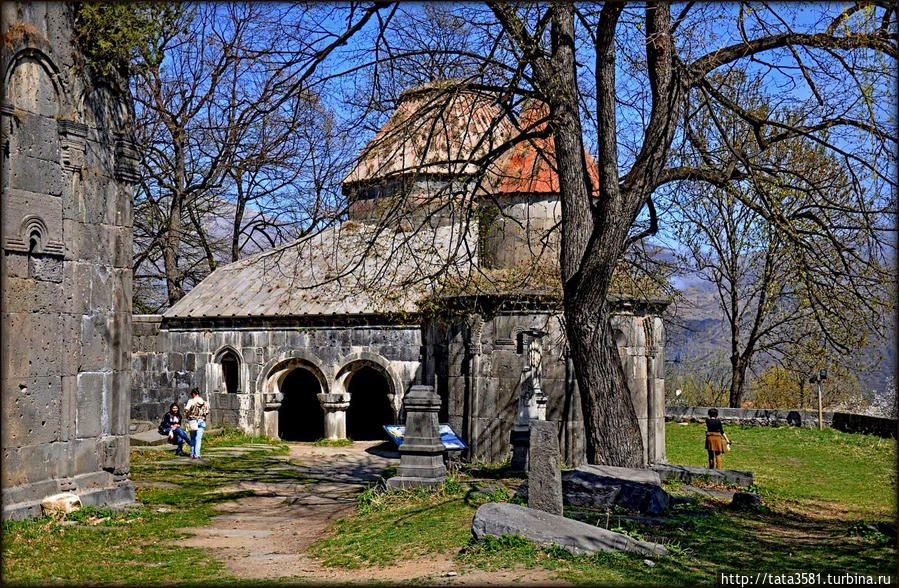 Сурб Аствацацин (Храм Св. Богородицы) — древнейшее из сохранившихся сооружений монастыря Санаин, Армения