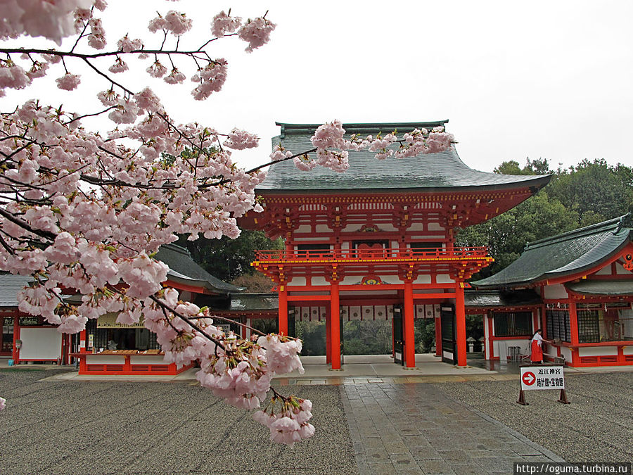 Место, где впервые потекло время в Японии. Храм Оми-Дзингу