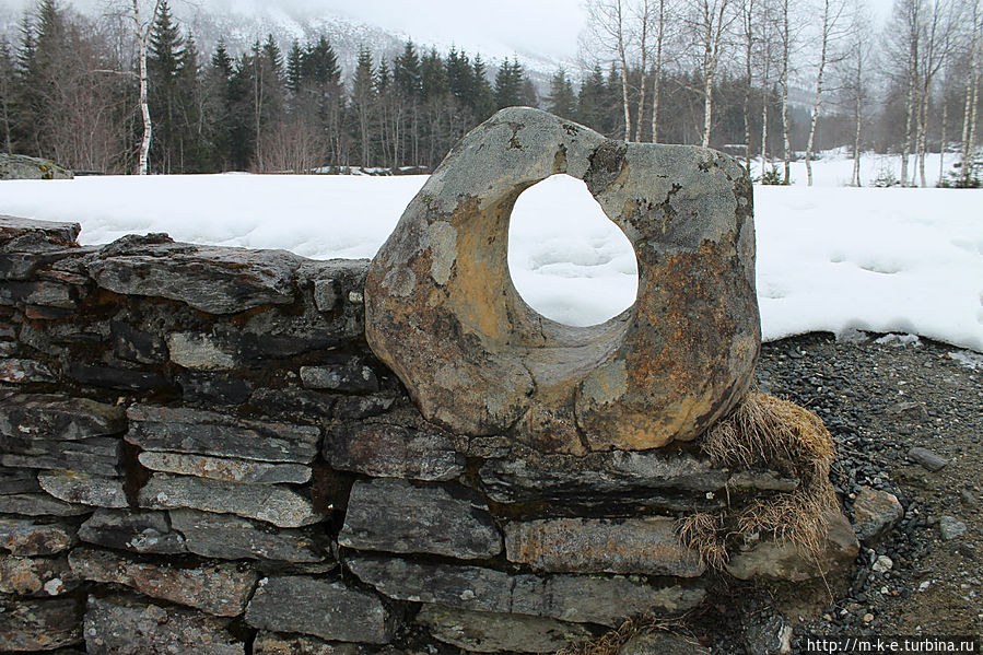 Камень Marriage Stone Западная Норвегия, Норвегия