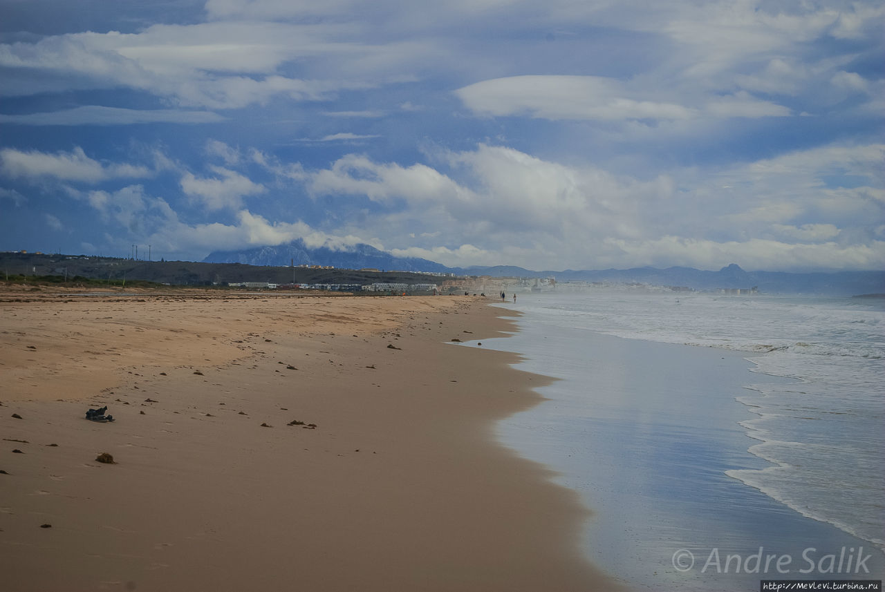 Бушующий октябрьский океан Тарифа, Испания