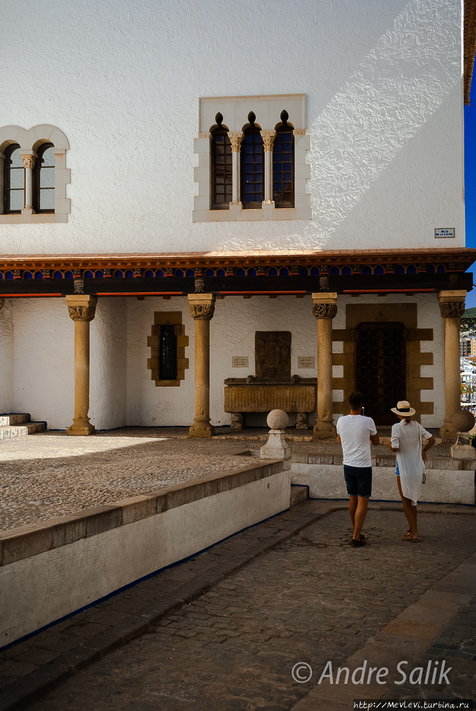 Август. Ситжес Ситжес, Испания