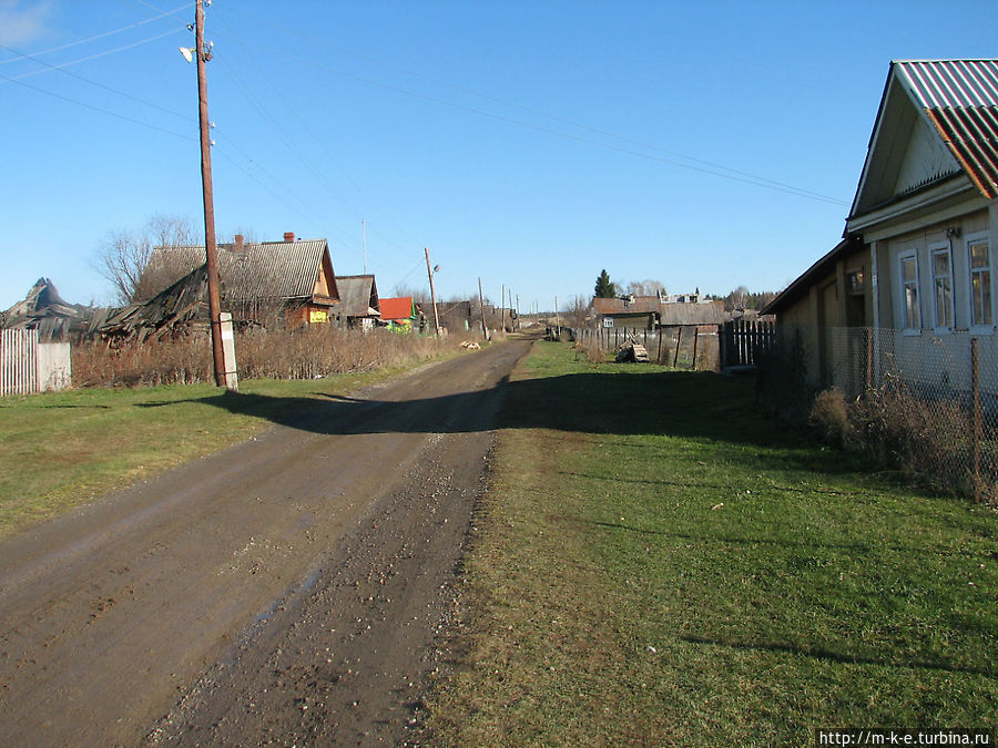 Улица деревни Свердловская область, Россия