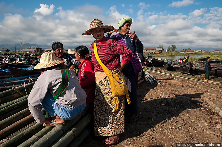 Рынок на воде Озеро Инле, Мьянма