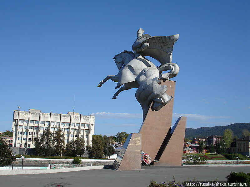 Памятник плиеву на кубе