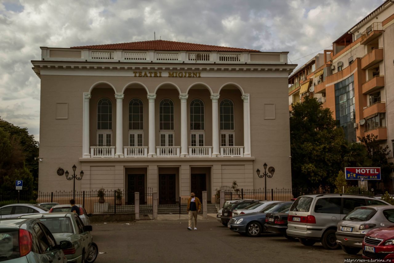 Театр местный. Шкодер считается культурной столицей Албании. Албания