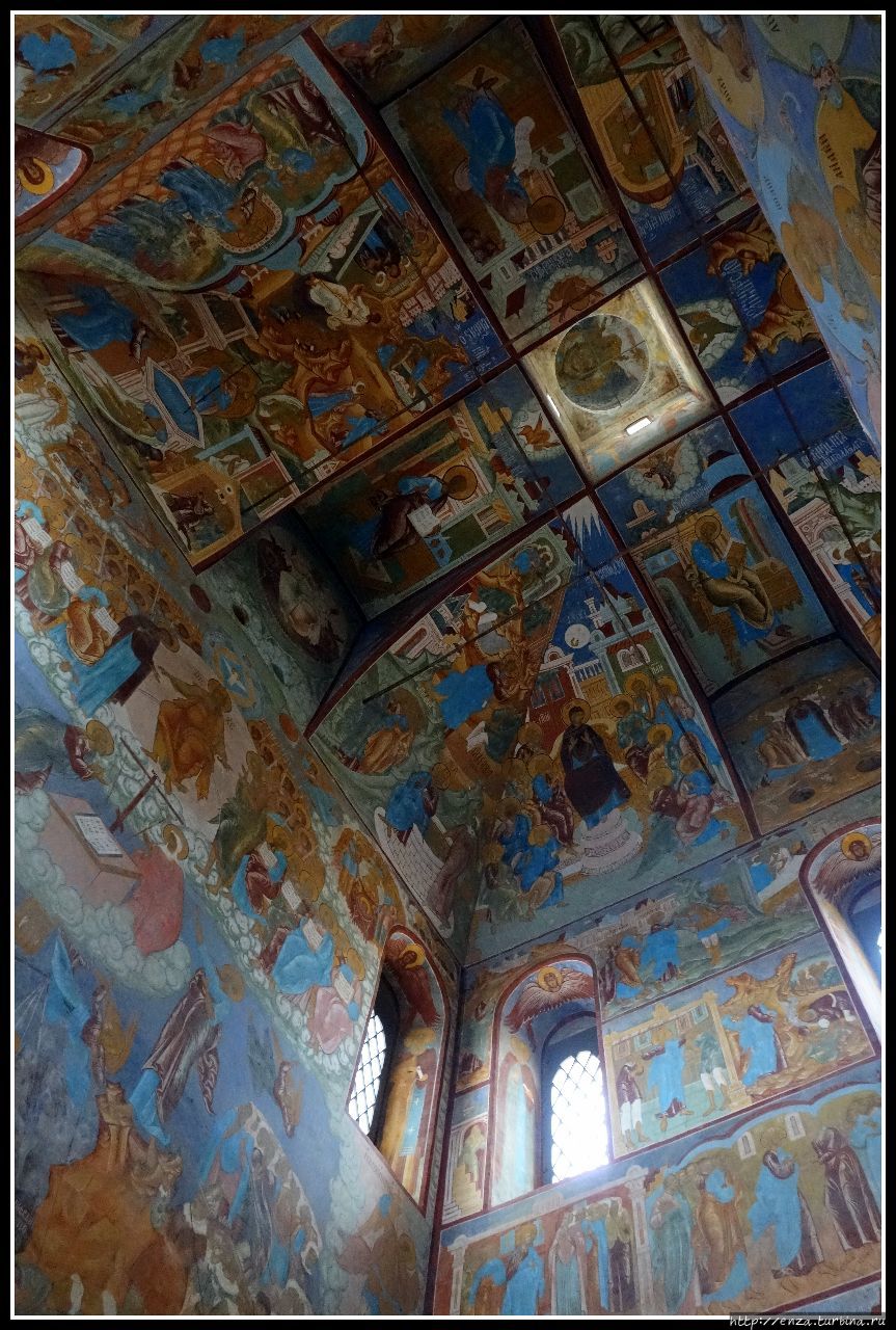 Церковь Спаса на Сенях Ростов, Россия