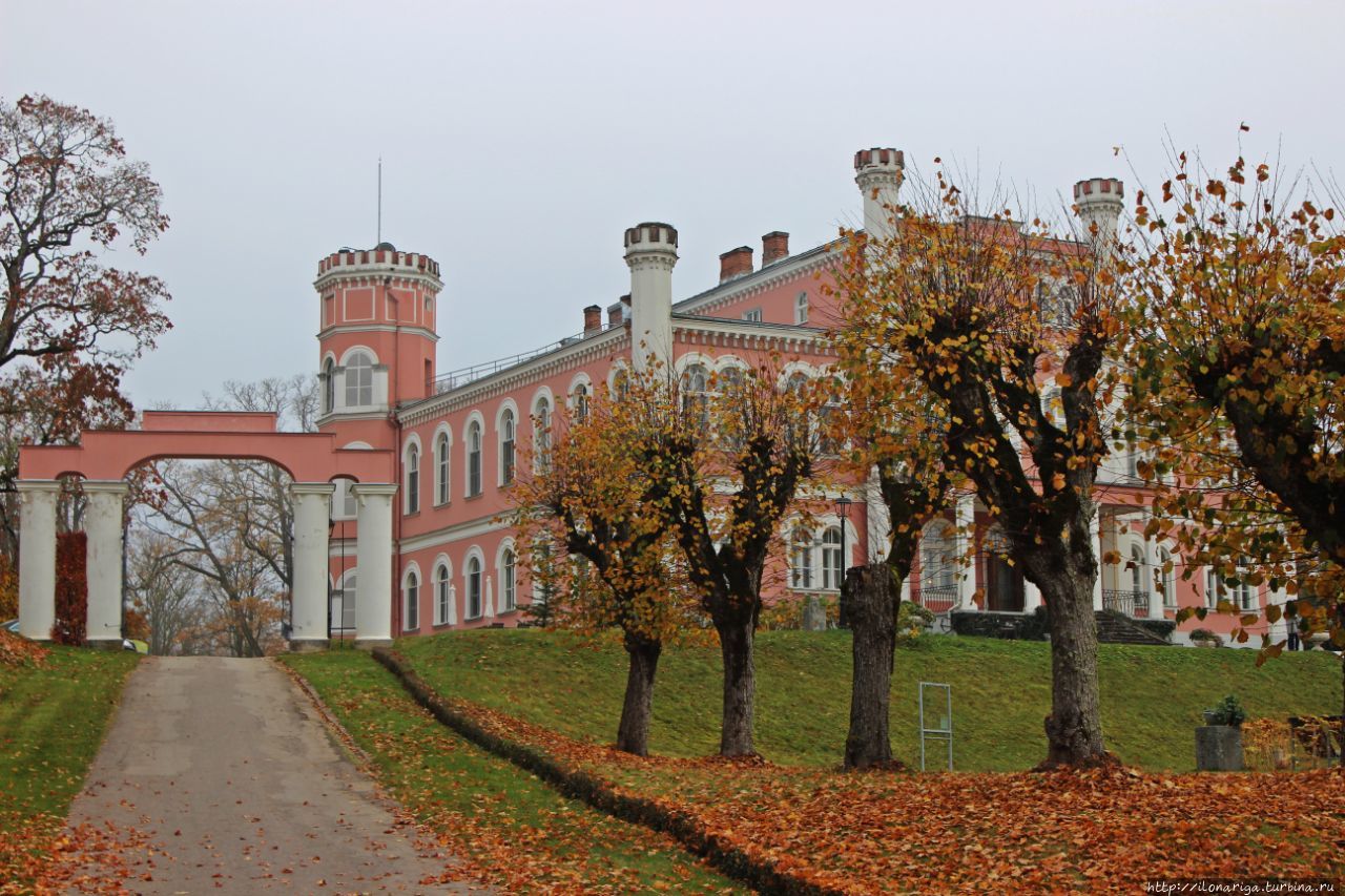 Замок Бирини. Яркая прогулка одного дня Бирини, Латвия