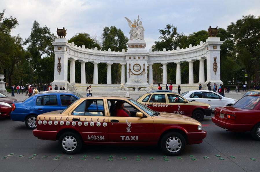 Арка в честь Бенито Хуареса Мехико, Мексика