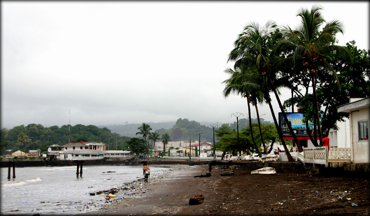 Лимбе — рыбацкий город на берегу океана Лимбе, Камерун