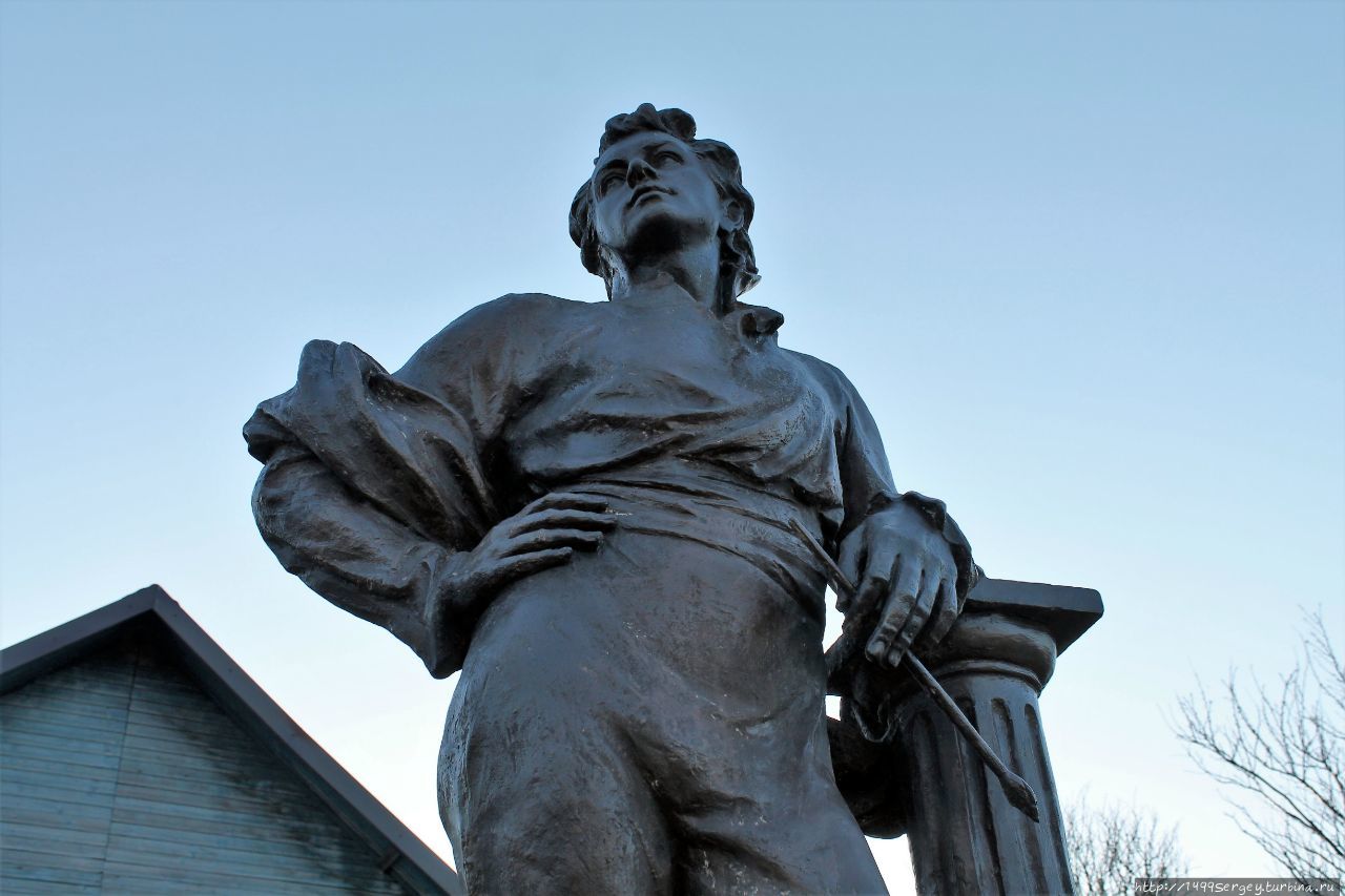 Памятник Кипренскому Нежново, Россия