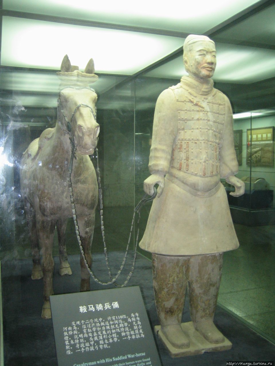 Сиань  Мавзолей императора Цинь Шихуанди. Терракотовый воин Сиань, Китай